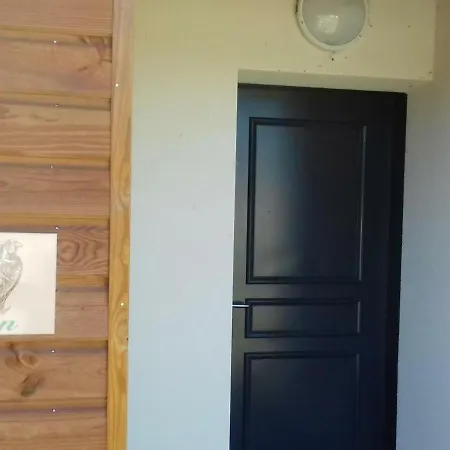 Au Bord De L'etang Avec Terrasse Privative, Parfaits Pour La Peche Et Detente En Nature - Fr-1-496-88 Holiday home Veauchette